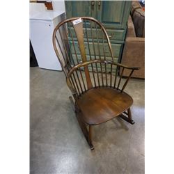 WOOD ROCKNG CHAIR