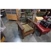 Image 1 : ANTIQUE OAK RECLINER CHAIR