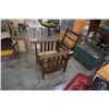 Image 3 : ANTIQUE OAK RECLINER CHAIR
