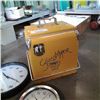 Image 2 : METAL GRASSHOPPER LUNCHBOX AND 3 CLOCKS