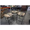 Image 1 : 3 METAL STOOLS