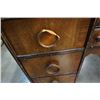 Image 10 : VINTAGE VANITY DRESSER