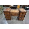 Image 1 : VINTAGE VANITY DRESSER