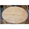 Image 3 : ROUND MAPLE DROLEAF DINING TABLE WITH 4 CHAIRS