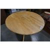 Image 7 : ROUND MAPLE DROLEAF DINING TABLE WITH 4 CHAIRS