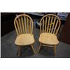 Image 8 : ROUND MAPLE DROLEAF DINING TABLE WITH 4 CHAIRS