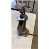 Image 4 : CAST IRON WATER PUMP