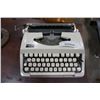 Image 1 : MAJESTIC 400 TYPEWRITTER
