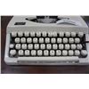 Image 2 : MAJESTIC 400 TYPEWRITTER