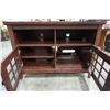 Image 7 : MODERN GLASS DOOR ENTERTAINMENT STAND
