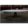 Image 2 : PAINTED OVAL COFFEE TABLE