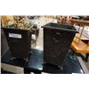 Image 3 : 5 DECORATIVE METAL AND SMALL METAL STANDS