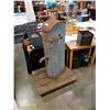 Image 1 : METAL HAND CRANK WELL DECORATION ON CART