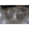 Image 2 : 2 RECTANGULAR WIRE BASKETS