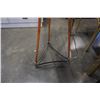 Image 4 : 6 FOOT TRIPOD FLOOR LAMP