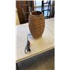 Image 3 : WOVEN LAMP AND BRUSHED METAL LAMP