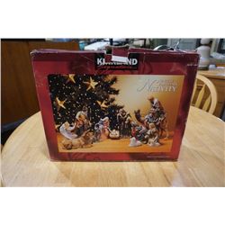 12 PIECE PORCELAIN NATIVITY SET