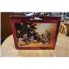 Image 1 : 12 PIECE PORCELAIN NATIVITY SET
