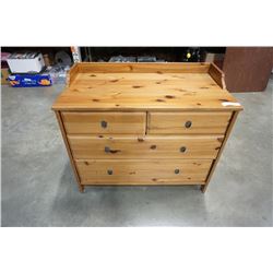 PINE 4 DRAWER DRESSER