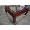 Image 4 : MAHOGANY FINISH GLASSTOP COFFEE TABLE