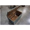 Image 10 : VINTAGE WOOD TRUNK