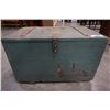 Image 2 : VINTAGE WOOD TRUNK