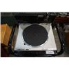 Image 3 : TECHNICS DIRECT DRIVE AUTOMATIC TURNTABLE MODEL SL-DL1