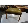Image 1 : TEAK FOOTSTOOL