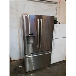 BOSCH DOUBLE DOOR STAINLESS FRIDGE WITH ICE & WATER DISPENSER WORKING