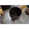 Image 11 : WICKER BASKET AND HAMPERS