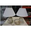 Image 1 : 2 PORCELAIN TABLE LAMPS