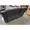Image 10 : GREY LEATHER RECLINER WITH CENTER CONSOLE AND RECLINING ARMCHAIR