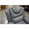Image 17 : GREY LEATHER RECLINER WITH CENTER CONSOLE AND RECLINING ARMCHAIR