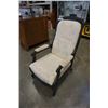 Image 3 : VINTAGE HIGHLY CARVED UPHOLSTERED CHAIR