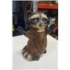 Image 8 : 3 PORCELAIN PLANTERS AND RACCOON FIGURE