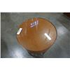 Image 2 : 18" DIAMETER GLASSTOP END TABLE