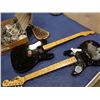 Image 2 : 2 WALL HANGER GUITARS