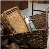 Image 2 : LOT OF WICKER BASKETS AND TEA LIGHT HOLDERS WITH CANDLE AND INSENCE