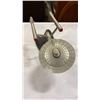 Image 2 : PEWTER FRANKLIN MINT STARSHIP ENTERPRISE AND KLINGON CRUISER FIGURES ON STANDS