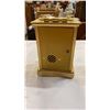 Image 4 : 3 VINTAGE CLOCKS - BULOVA, GRUEN, QUARTZ
