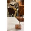 Image 3 : 2 BRASS AND WOOD BIRD FIGURES