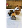 Image 1 : 3 COIN BANKS - BARREL, CAR AND HOUSE