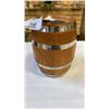 Image 2 : 3 COIN BANKS - BARREL, CAR AND HOUSE