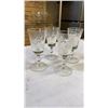 Image 11 : TRAY OF CRYSTAL AND COLORED GLASSES