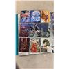 Image 25 : BINDER OF COLLECTOR CARDS AND GIANT BATTLESTAR GALACTICA COMIC