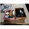 Image 1 : TRAY OF CLOCKS AND TRAY OF TRIMMERS