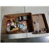 Image 1 : TRAY FO VINTAGE COLLECTABLES AND CHANDELIER PENDENTS