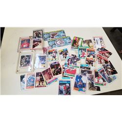 LOT OF MOSTLY 70s AND 80s NHL HOCKEY CARDS