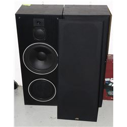 SET OF JVC TOWER SPEAKERS