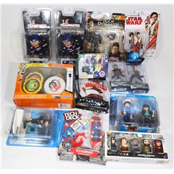 A LARGE LOT OF MINI FIGURES